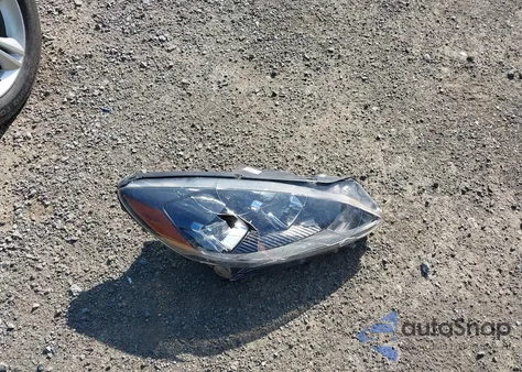 2022 Ford Escape Se z USA, uszkodzony, nr VIN 1FMCU9G62NUA30600